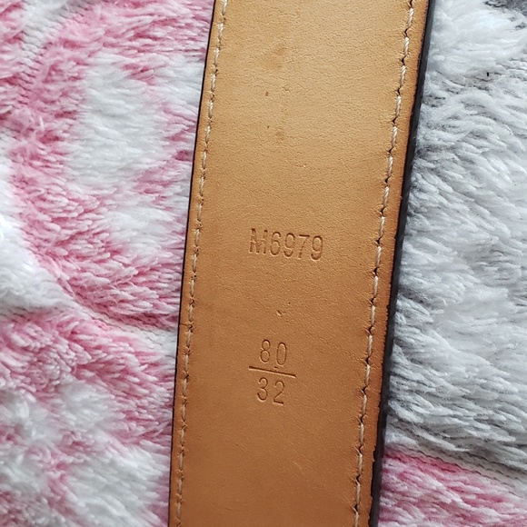 Authentic LV Belt 2012 - Picture 4 of 7